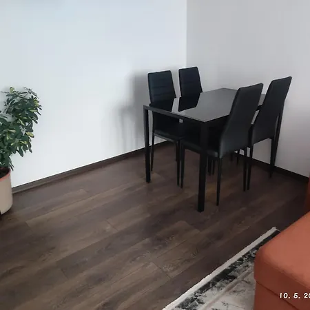 Apartment M&k West *